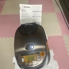 炊飯器
の画像