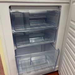 A-Stage製のレトロデザイン冷蔵庫の画像