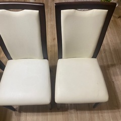 ダイニングテーブル 椅子×4の画像