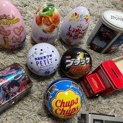 お菓子 など　缶ケース セット まとめて　サンリオ　ウォンカ　ワンピース　エヴァンゲリオン　他の画像