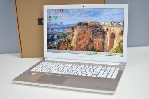 中古良品ノートパソコン 東芝 P1-X6RD-BG Windows11 高性能core i5-1135G7/メモリ8GB/爆速SSD512GB/15.6インチ/WEBカメラ/Blu-ray/無線内蔵