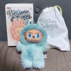 正規品　Labubu　の画像