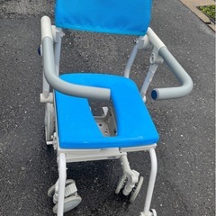 入浴介助車椅子の画像