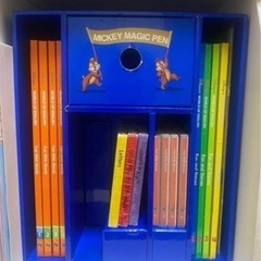Disney DVD収納ラックの画像