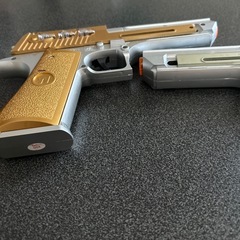 おもちゃの銃　２丁🔫の画像