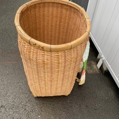 💙背負い籠　竹籠の画像