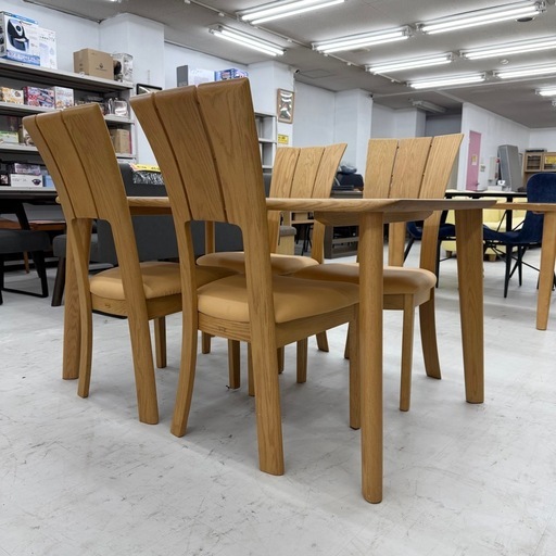 【新品同様‼️】定価27万♪ 高級 浜本工芸 135cm幅4人掛けダイニングテーブルセット ナラ材 ナチュラルオーク色♪ 新品同様‼️】定価27万♪ 高級 浜本工芸 135cm幅4人掛けダイニング