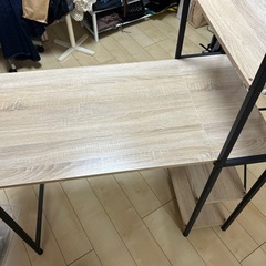 ラック付きデスク
の画像