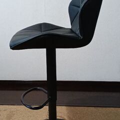 カウンターチェアーの画像