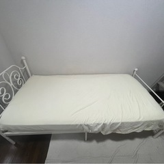 ニトリ シングルベッド  マットレス付きの画像