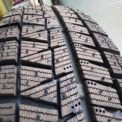 155/65r14 スタッドレス 型落ち新品セットの画像