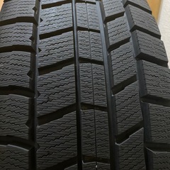 スタッドレスタイヤ　205 /60 R16 NORTH TREK N5 の画像