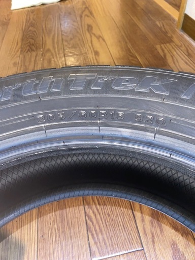 スタッドレスタイヤ205 /60 R16 NORTH TREK N5