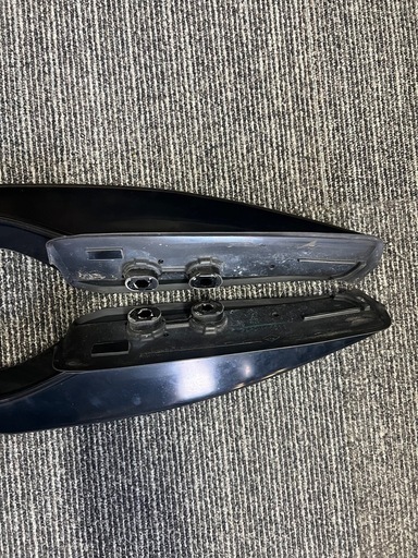 150プラド 純正ルーフレール