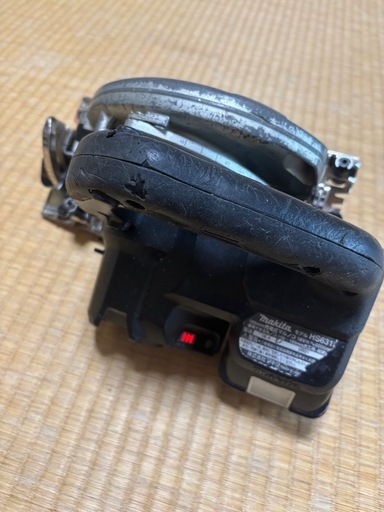 マキタ　充電式丸ノコ　hs631 本体のみ　makita