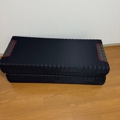折りたたみマットレスの画像