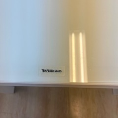 ダイニングテーブルとチェアーのセットの画像