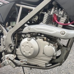 Dトラッカー125  インジェクション車　各部メンテ済　自賠責R9年6月まで　EVOサイレンサー　予備新品タイヤ1セット付き　絶好調です！の画像