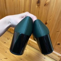 深緑のヒールの画像