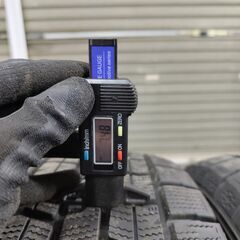 ICE NAVI 7 215/65R16 21年製　４本　スタッドレス　タイヤのみの画像