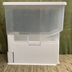 計量米びつ・unix ware ・容量5Kg・1合ずつでます！の画像