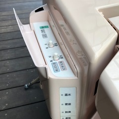 TOTO   ウォシュレットトイレ　無料の画像