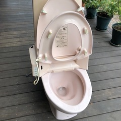 TOTO   ウォシュレットトイレ　無料の画像