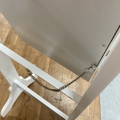 S101 ⭐ アクセサリー収納付スタンドミラー ホワイト 幅36cm USEDの画像