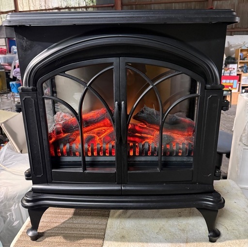 ニトリ ワイド暖炉型ファンヒーター IQ BK BLT-999B-3-BK