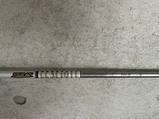 テーラーメイドスリーブ付き　 グラファイトデザイン ツアーAD TP 5S ドライバー用