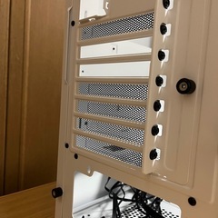 PCケース　thermaltake s200の画像