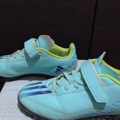 サッカー アディダスの画像