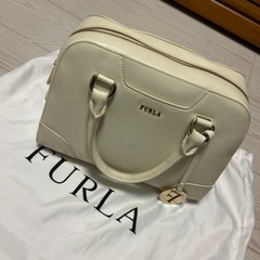 値下げしました 【中古】FURLA(フルラ) ハンドバッグ 白 ホワイト レザー/ 【ブランドバッグ】【中古】の画像