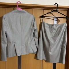 INED イネド スカートスーツ セットアップ グレー 2点セットの画像