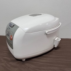 【無料】5.5合炊　炊飯器(ホワイト)の画像