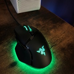 Razer Basilisk V3 ゲーミングマウスの画像