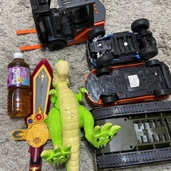 男の子　おもちゃ　戦車　スポーツカー　JEEP 恐竜　　フォークリフト　剣　おもちゃ　玩具　ジャンクの画像