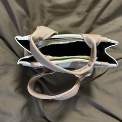 Chan'2ab ハンドバッグ ホワイト×ベージュの画像