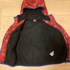 カーズ　120㎝　内側モコモコ　フリース　ジャケット　フード付き　ジップアップ　パーカー　cars　の画像