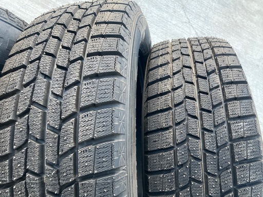 冬タイヤほぼ新品 195/65R15 2本 新品時のイボ残りあり