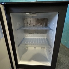 中販紅　【土日対応】　Dometic ドメスティック 40L 電気冷蔵庫　RH440LD 小型 冷蔵庫 左側右開け　動作確認済み　現状渡し  10-25-10の画像