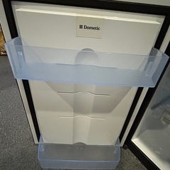 中販紅　【土日対応】　Dometic ドメスティック 40L 電気冷蔵庫　RH440LD 小型 冷蔵庫 左側右開け　動作確認済み　現状渡し  10-25-10の画像