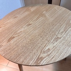 丸テーブル　の画像