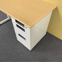 PLUS 片袖デスク オフィスデスク　オフィス机　の画像