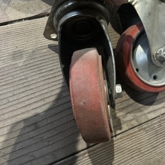 コロ　車輪　キャスター　固定　自在の画像