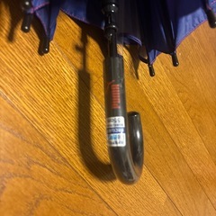 PUMAのネイビーカラーの55cm長傘の画像