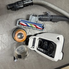 A1722🌟配送♻️設置可能‼️2021年製東芝クリーナーVC-C7A (W)🌟動作確認済♻️保証付き✅の画像