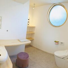 夜の時間帯に高収入！リラクゼーションセラピスト募集！Wワーク、未経験者大歓迎！の画像