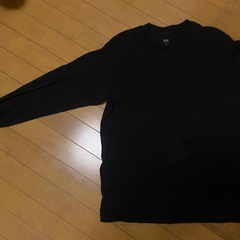 ユニクロ　メンズ　２枚セット　本日取り引き可能な方メッセージくださいの画像