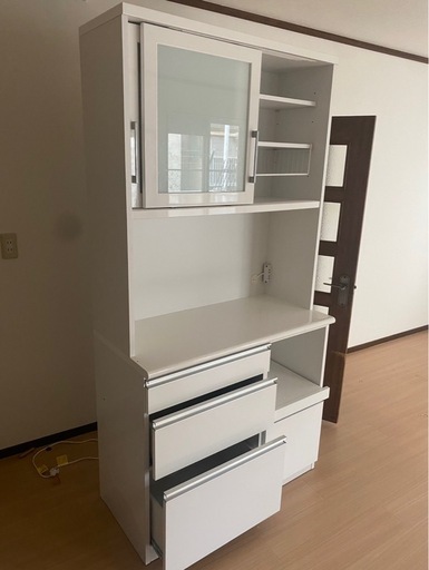 食器棚 27日までに売れない場合処分します